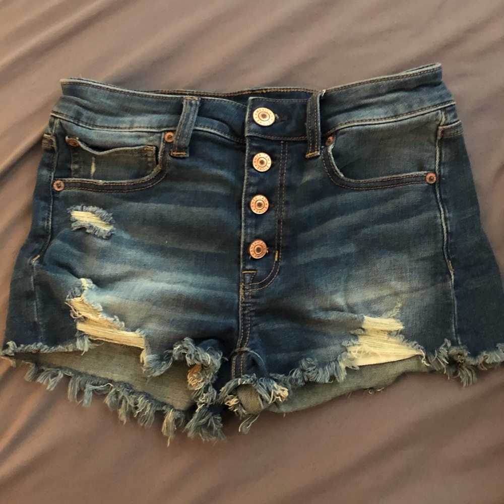 Hi rise button up American eagle shorties